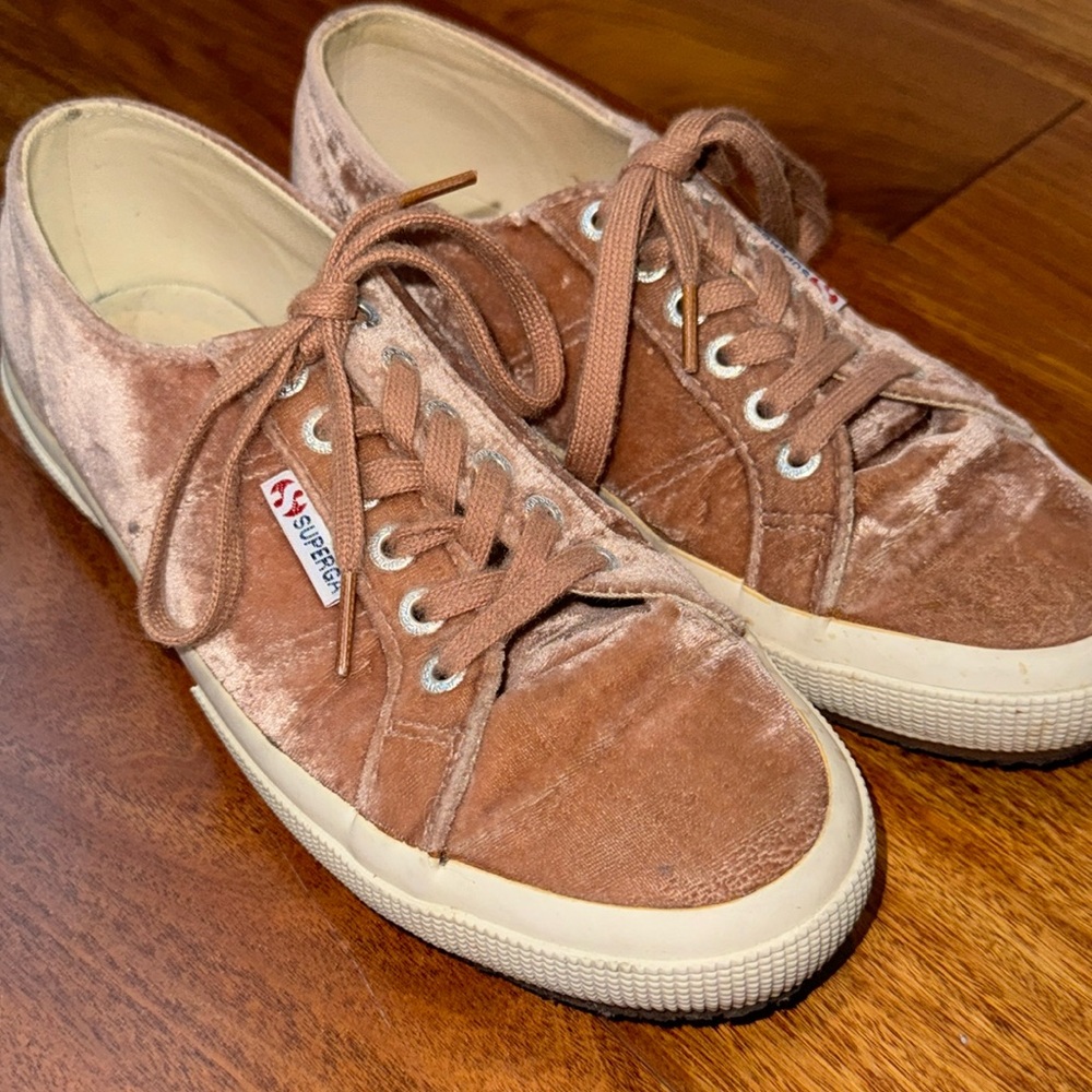RARE VELVET SUPERGAS